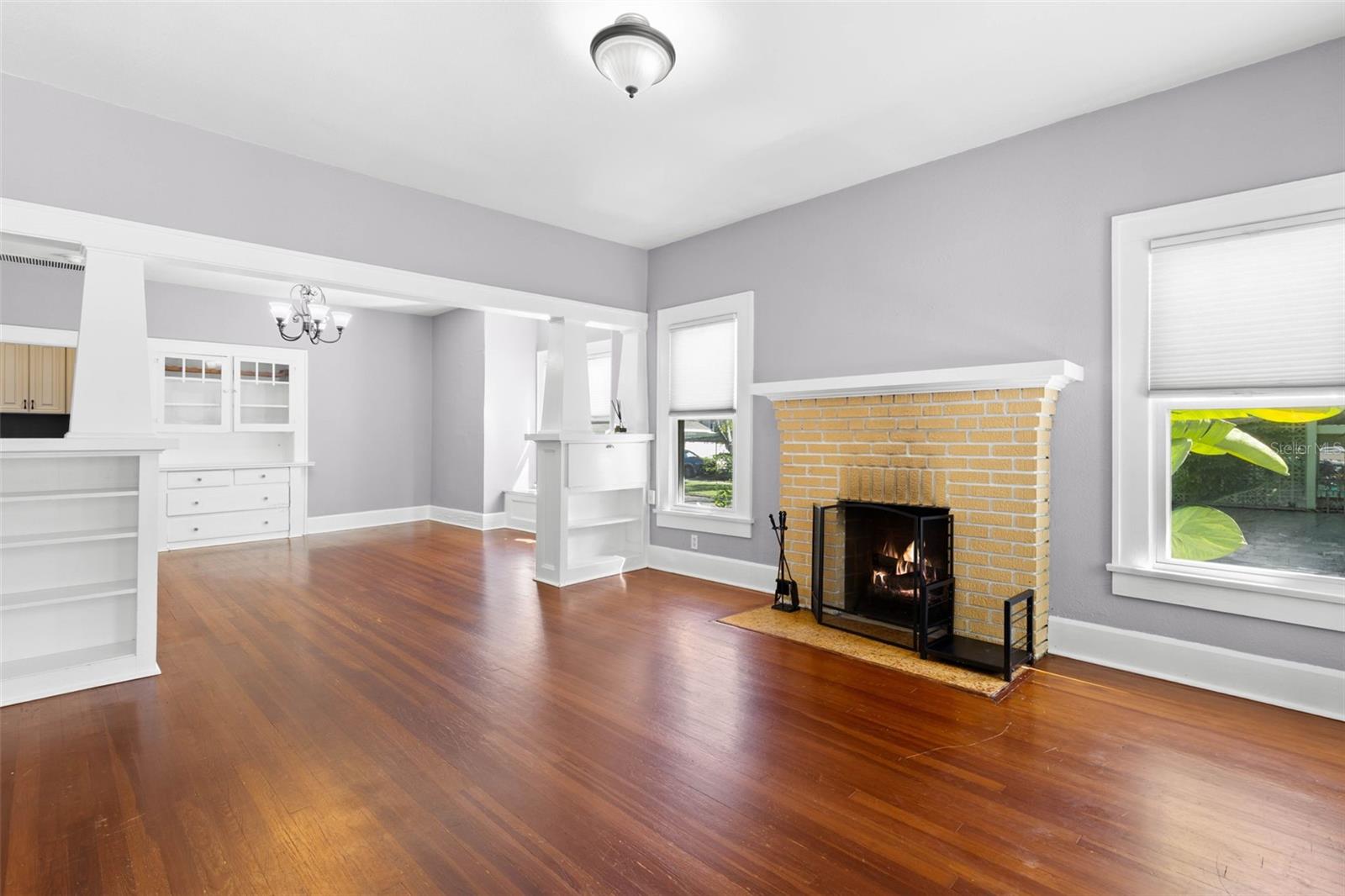 165 11TH AVENUE NE, St Petersburg, FL 33701
