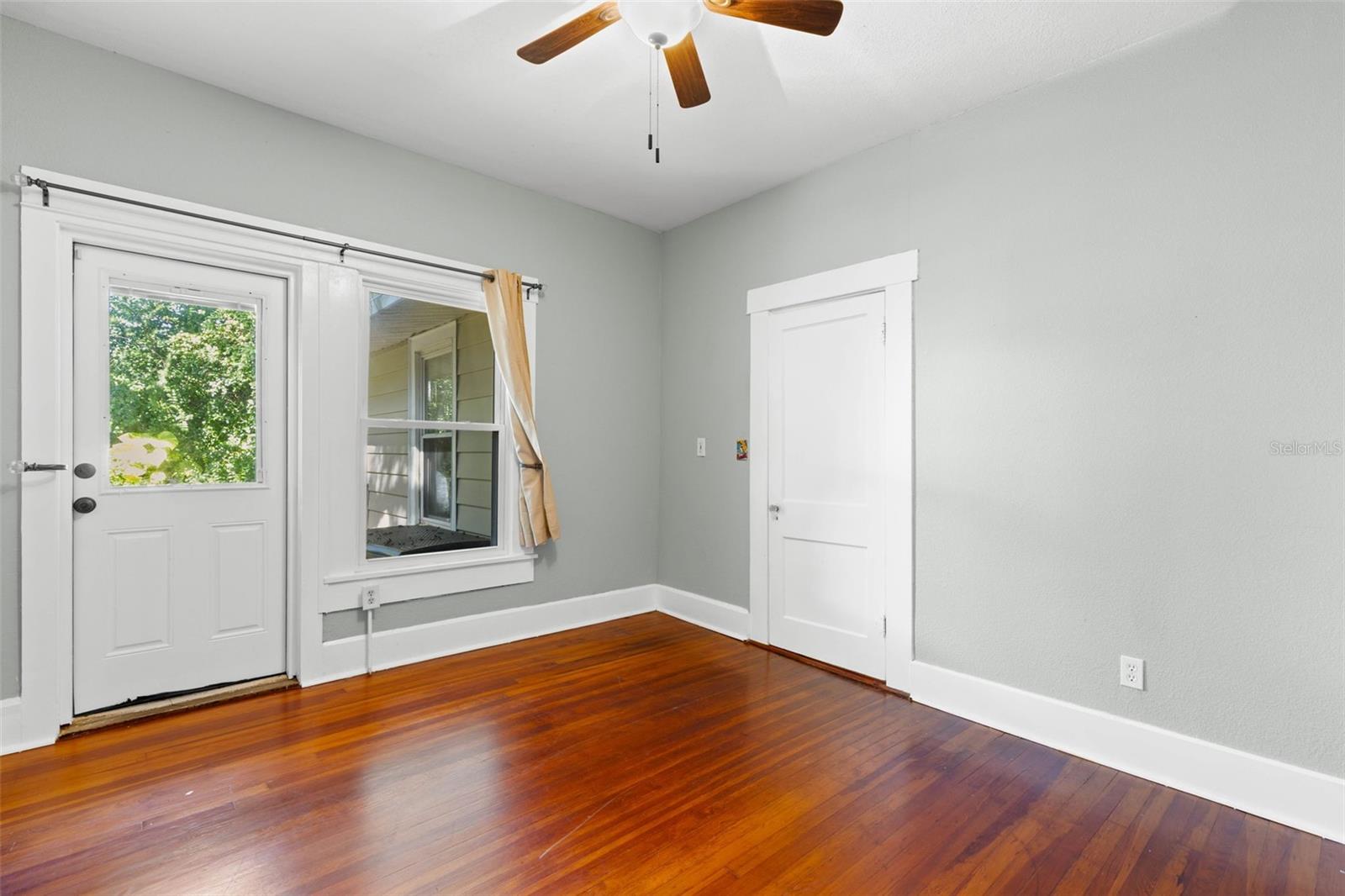 165 11TH AVENUE NE, St Petersburg, FL 33701
