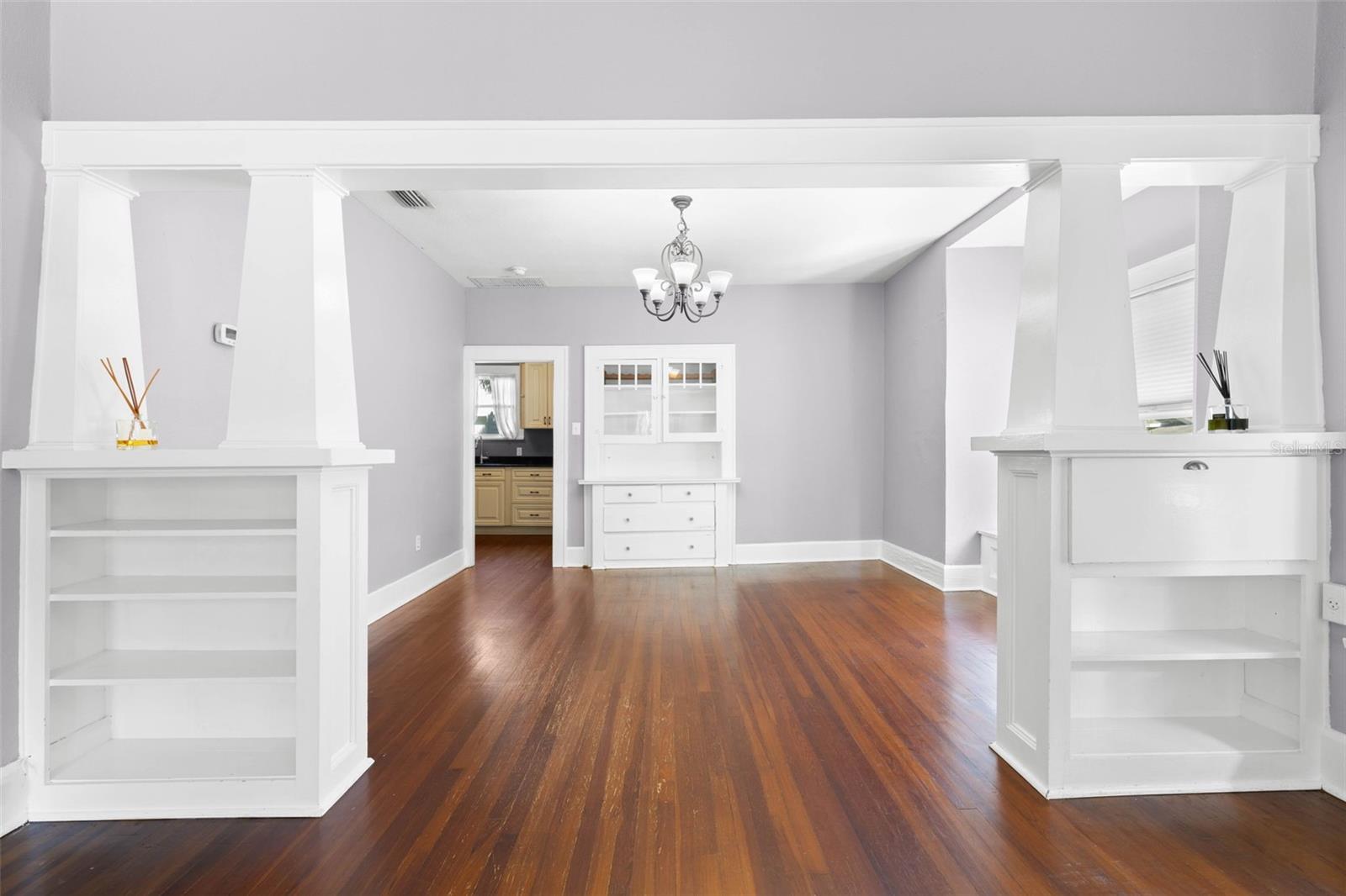 165 11TH AVENUE NE, St Petersburg, FL 33701