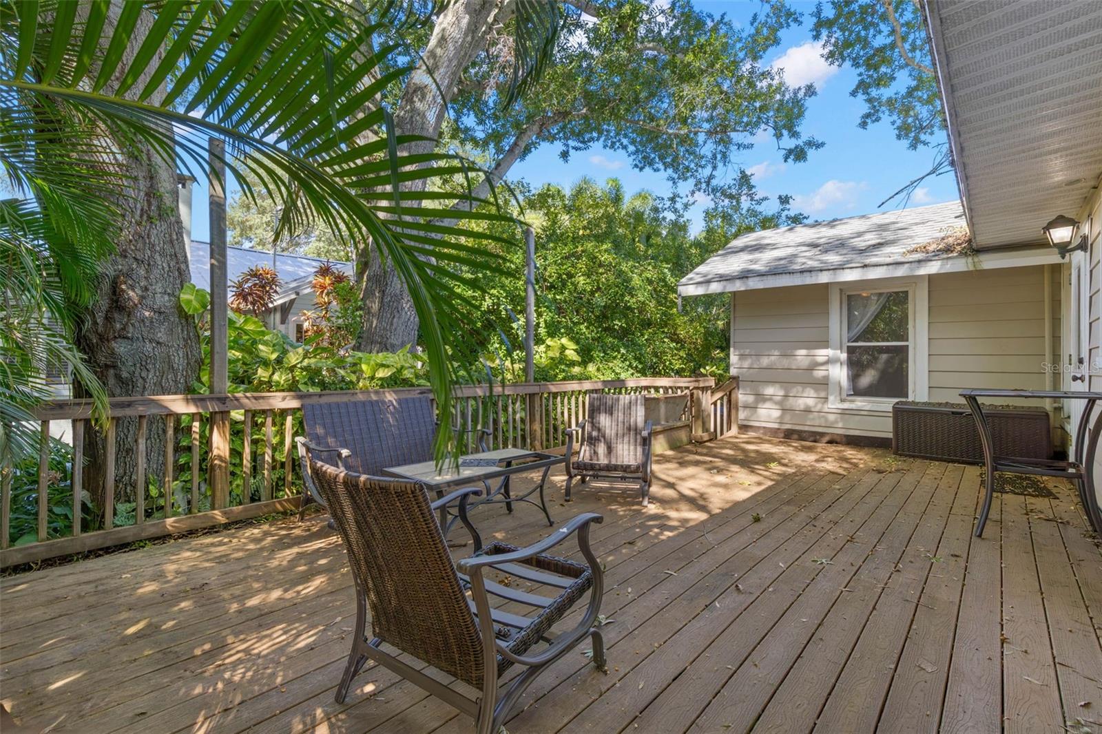 165 11TH AVENUE NE, St Petersburg, FL 33701