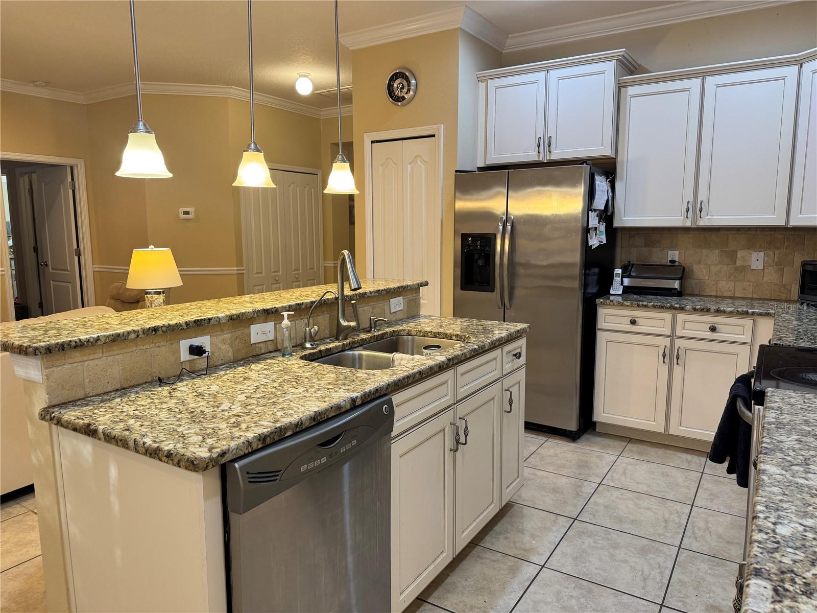 11048 PARADISE POINT WAY, New Port Richey, FL 34654