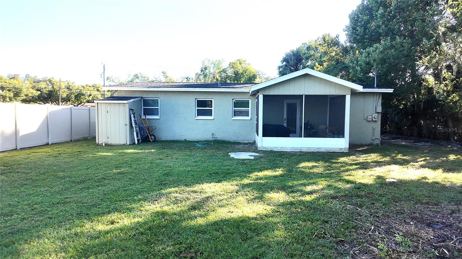 3831 HUDSON LANE, Tampa, FL 33618