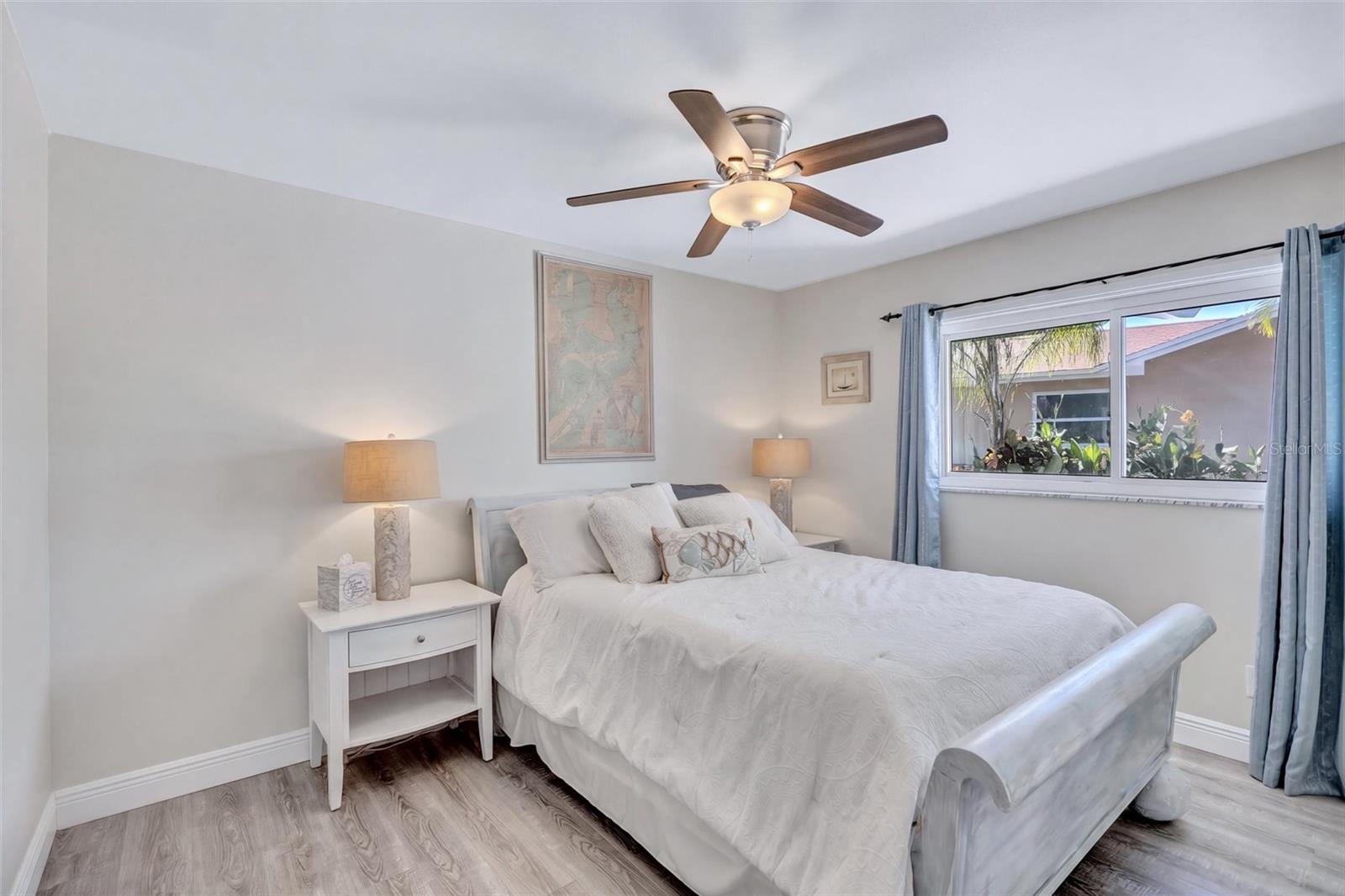 563 LEWIS BOULEVARD SE, St Petersburg, FL 33705
