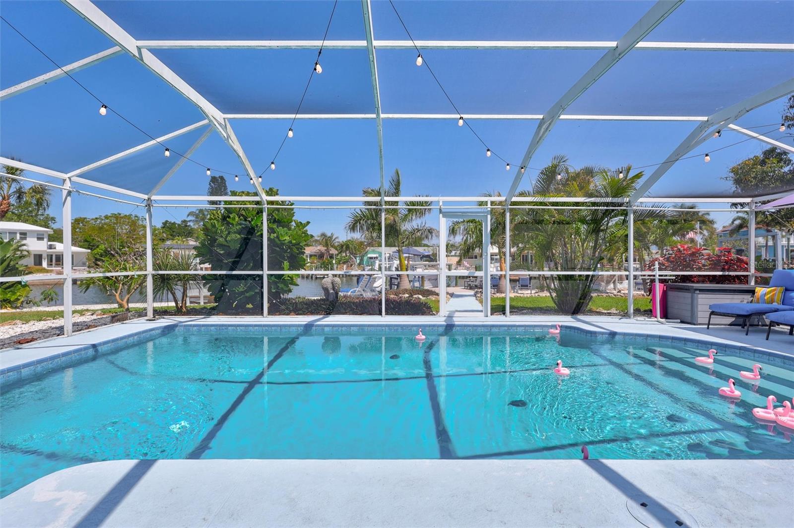 563 LEWIS BOULEVARD SE, St Petersburg, FL 33705