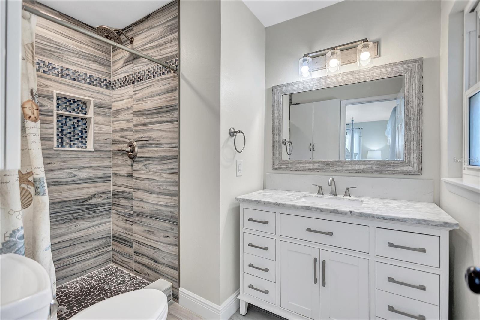 563 LEWIS BOULEVARD SE, St Petersburg, FL 33705