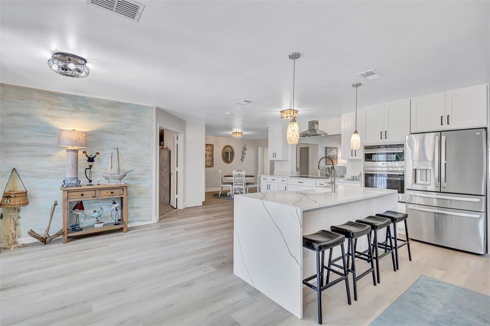 563 LEWIS BOULEVARD SE, St Petersburg, FL 33705 563 LEWIS BOULEVARD SE, St Petersburg, FL 33705