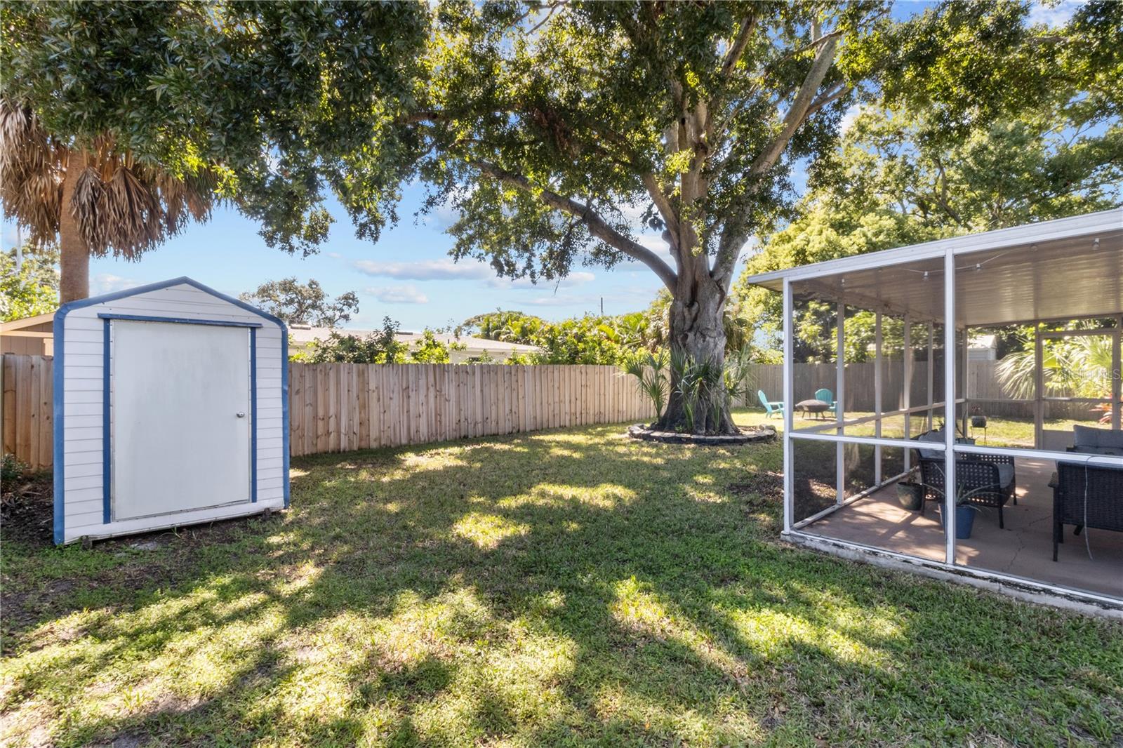 4704 W BAY AVENUE, Tampa, FL 33616
