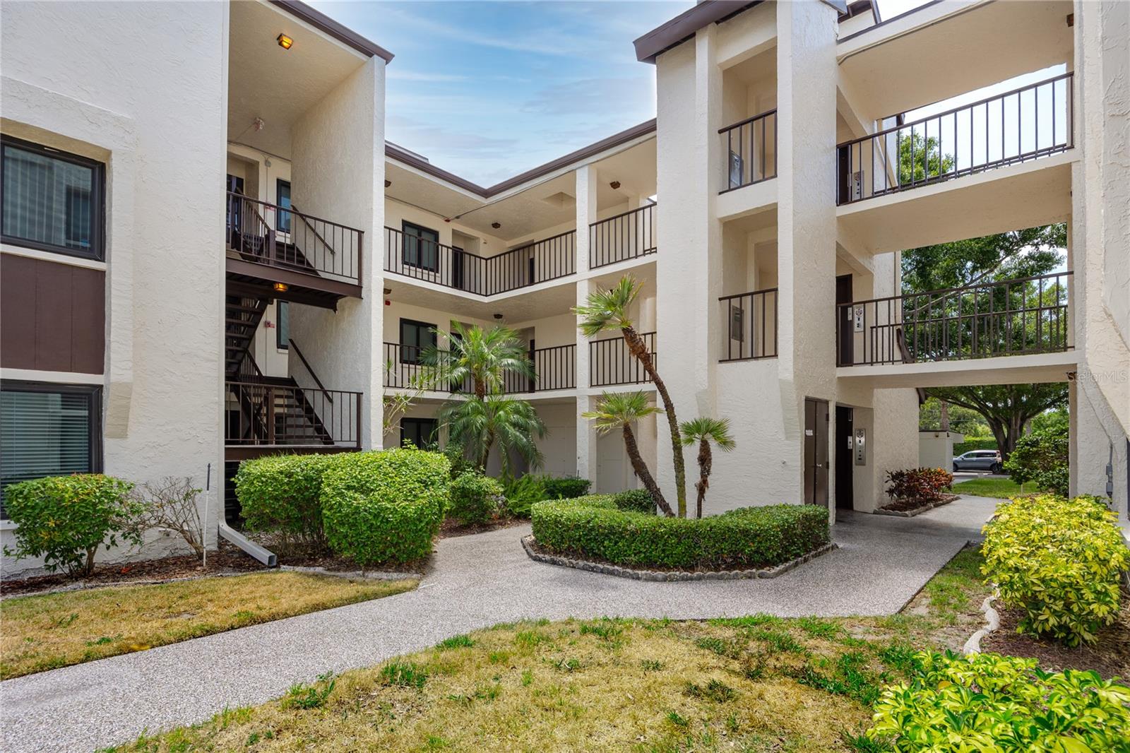 2207 BELLEAIR ROAD, #B30, Clearwater, FL 33764 2207 BELLEAIR ROAD, #B30, Clearwater, FL 33764