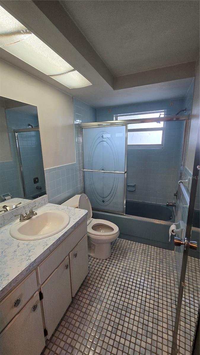 6123 MOOG RD, New Port Richey, FL 34652 6123 MOOG RD, New Port Richey, FL 34652