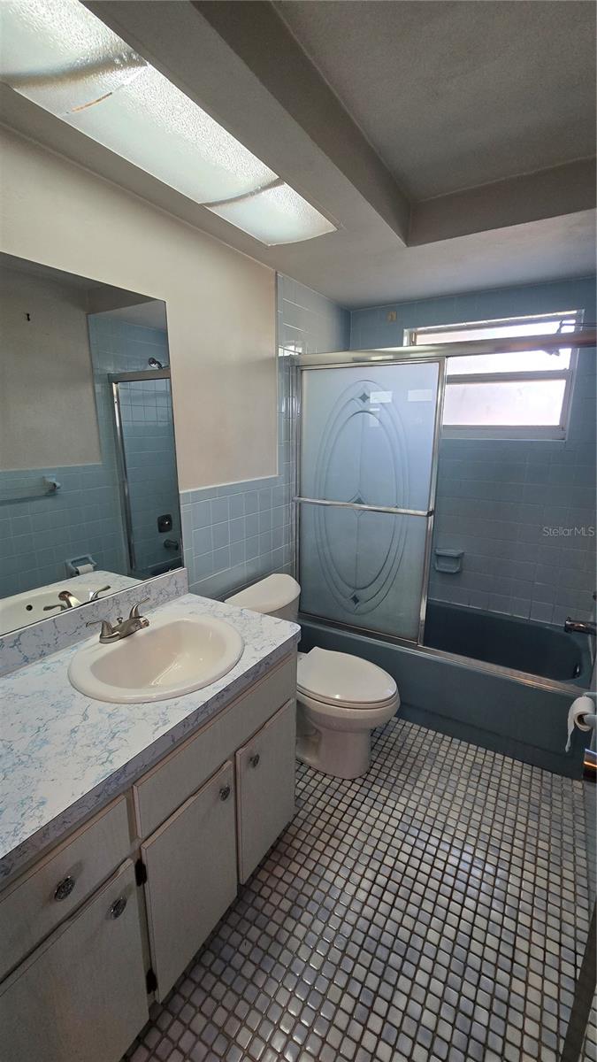 6123 MOOG RD, New Port Richey, FL 34652 6123 MOOG RD, New Port Richey, FL 34652