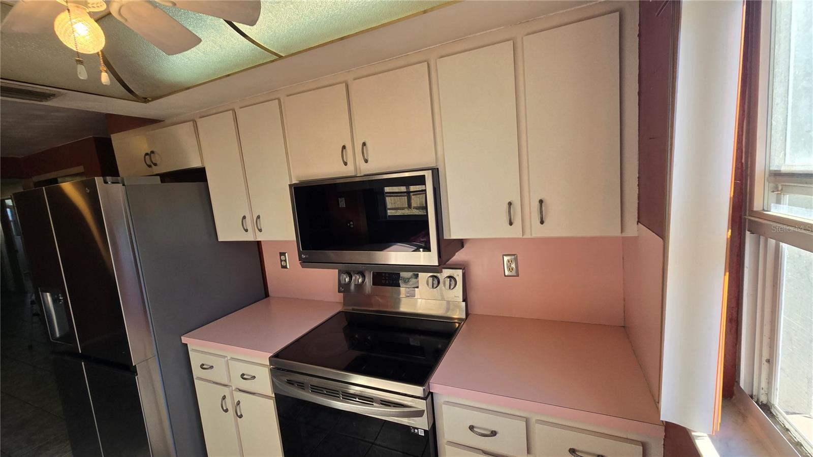 6123 MOOG RD, New Port Richey, FL 34652