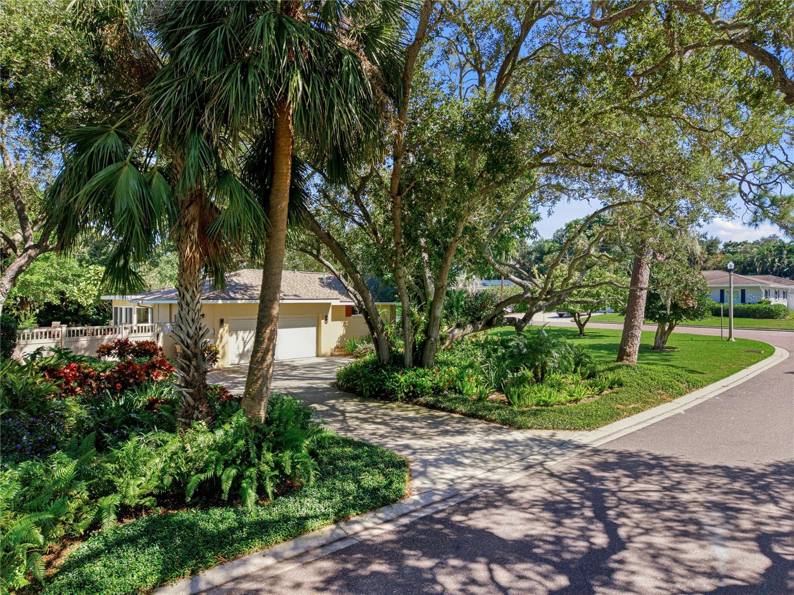 1734 EAGLES NEST DRIVE, Belleair, FL 33756