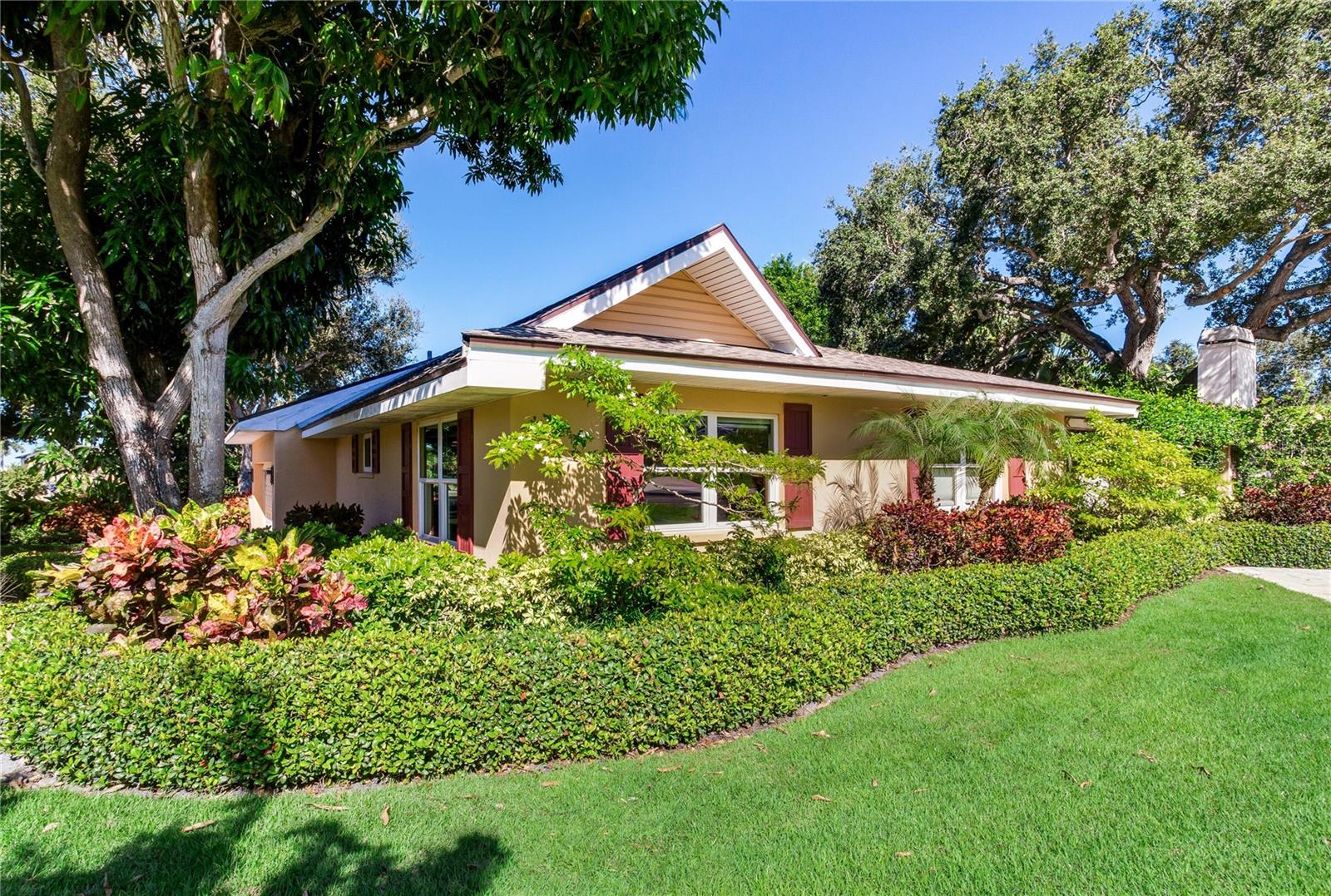 1734 EAGLES NEST DRIVE, Belleair, FL 33756