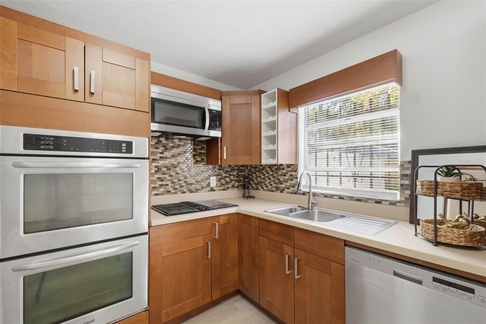 3010 EMERSON AVENUE S, St Petersburg, FL 33712