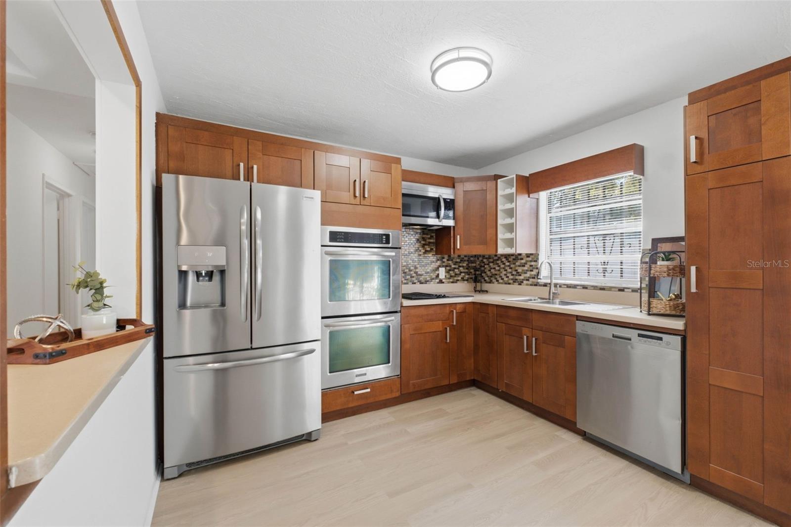 3010 EMERSON AVENUE S, St Petersburg, FL 33712
