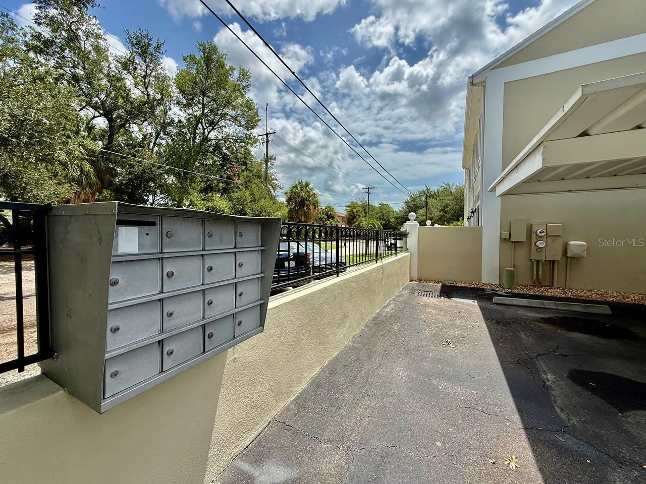 2802 W CLEVELAND STREET, #L, Tampa, FL 33609