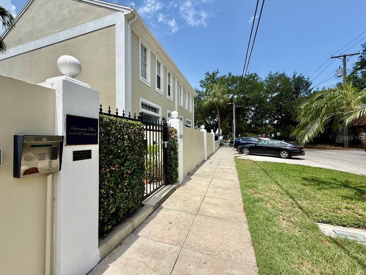 2802 W CLEVELAND STREET, #L, Tampa, FL 33609