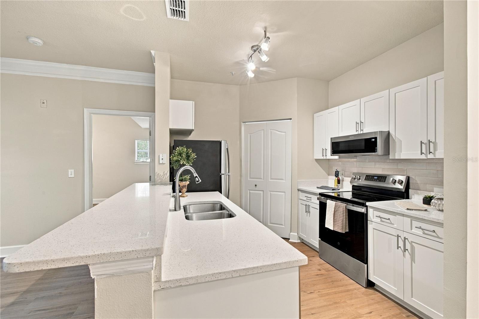 4207 S DALE MABRY HIGHWAY, #2113, Tampa, FL 33611