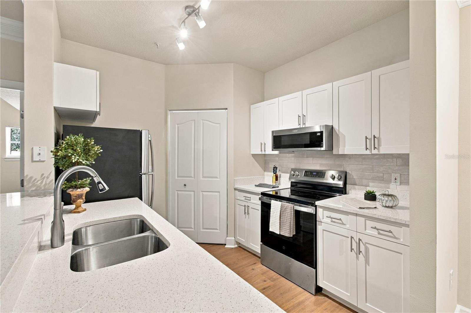 4207 S DALE MABRY HIGHWAY, #2113, Tampa, FL 33611