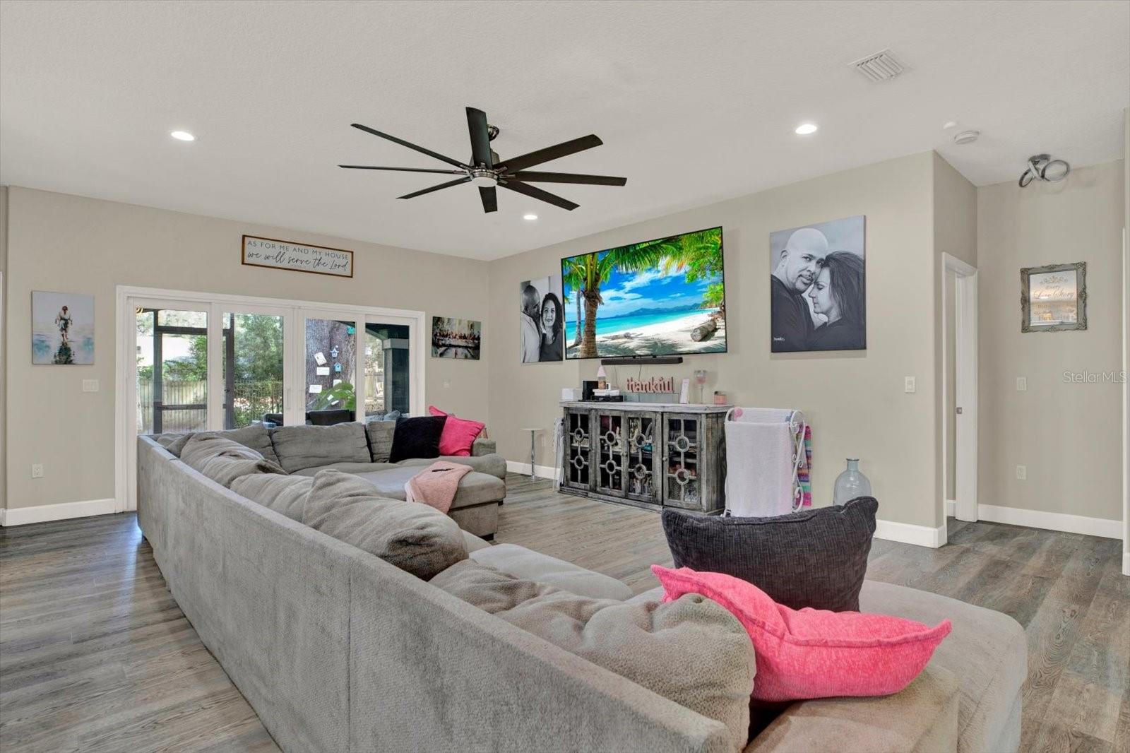 2416 BURLWOOD DRIVE, Lutz, FL 33549 2416 BURLWOOD DRIVE, Lutz, FL 33549