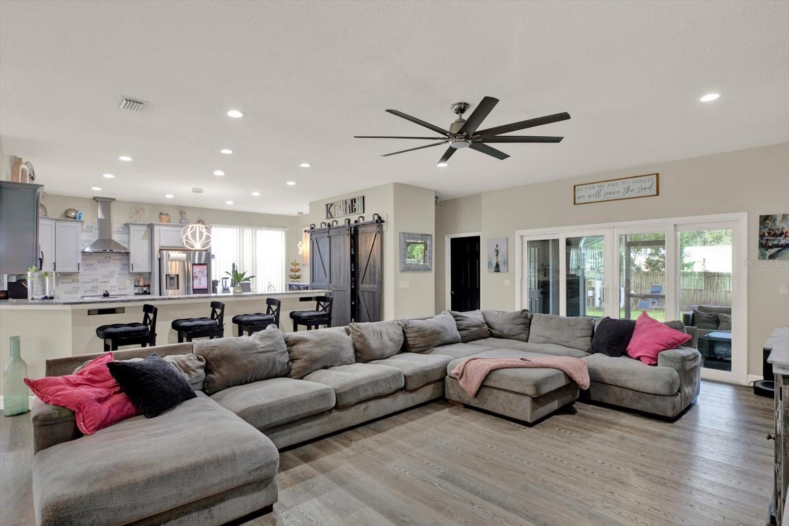 2416 BURLWOOD DRIVE, Lutz, FL 33549 2416 BURLWOOD DRIVE, Lutz, FL 33549