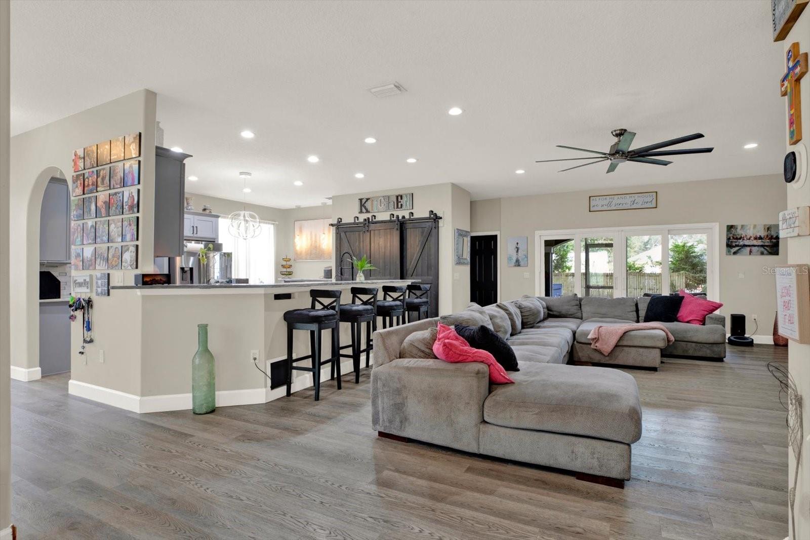 2416 BURLWOOD DRIVE, Lutz, FL 33549 2416 BURLWOOD DRIVE, Lutz, FL 33549