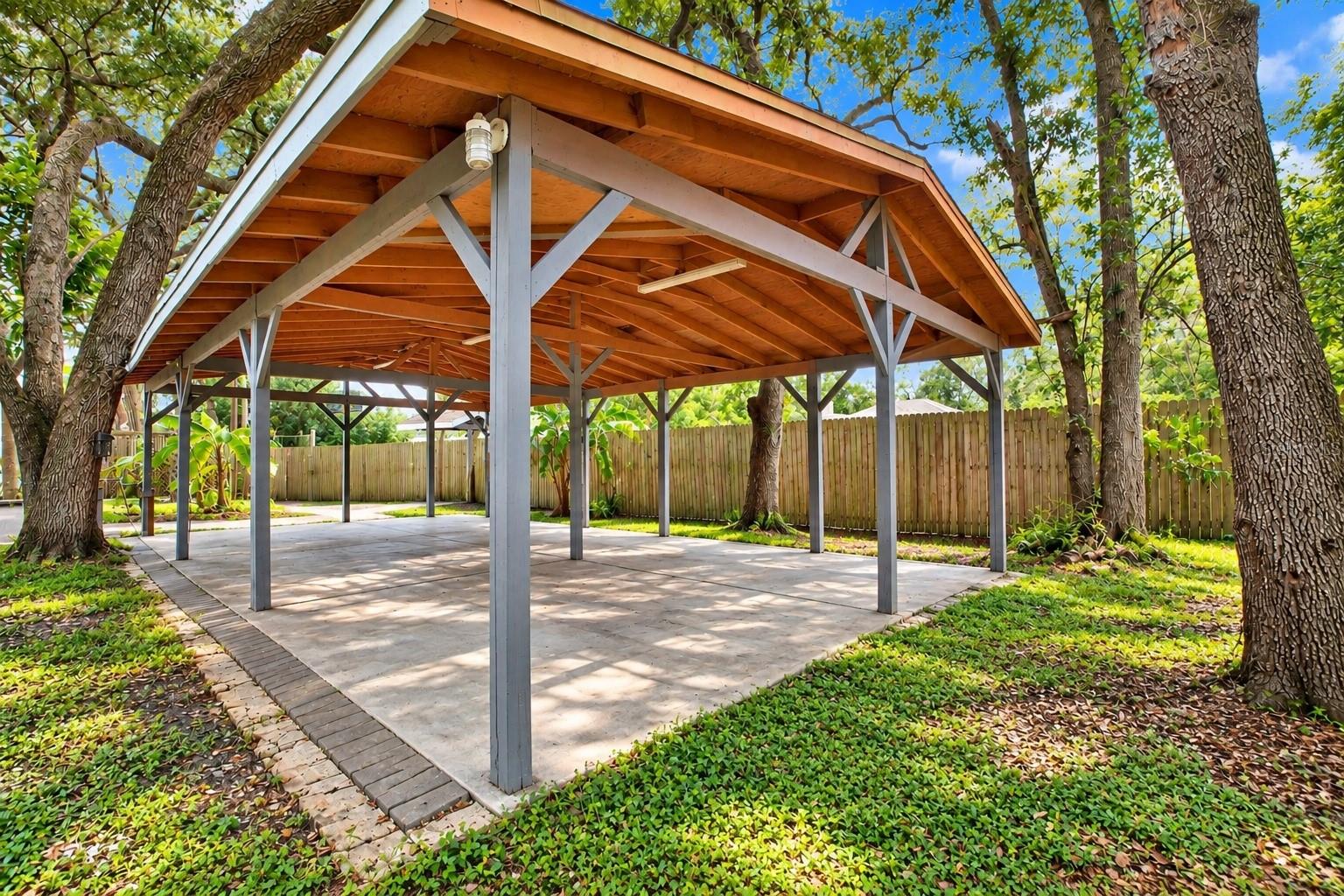 2416 BURLWOOD DRIVE, Lutz, FL 33549