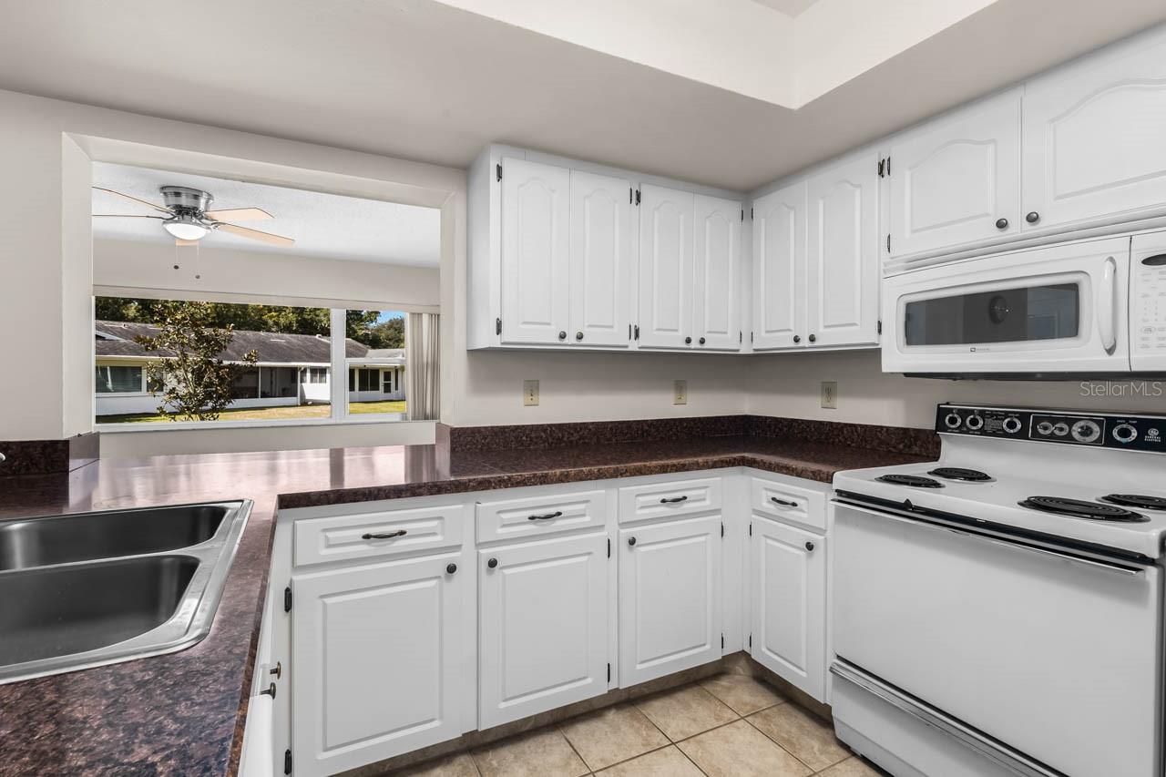 2109 HARLESTON PLACE, Sun City Center, FL 33573
