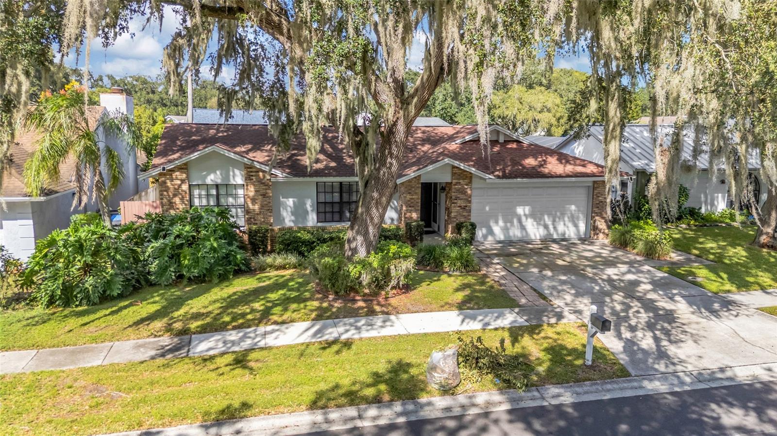 1908 LANDSIDE DRIVE, Valrico, FL 33594