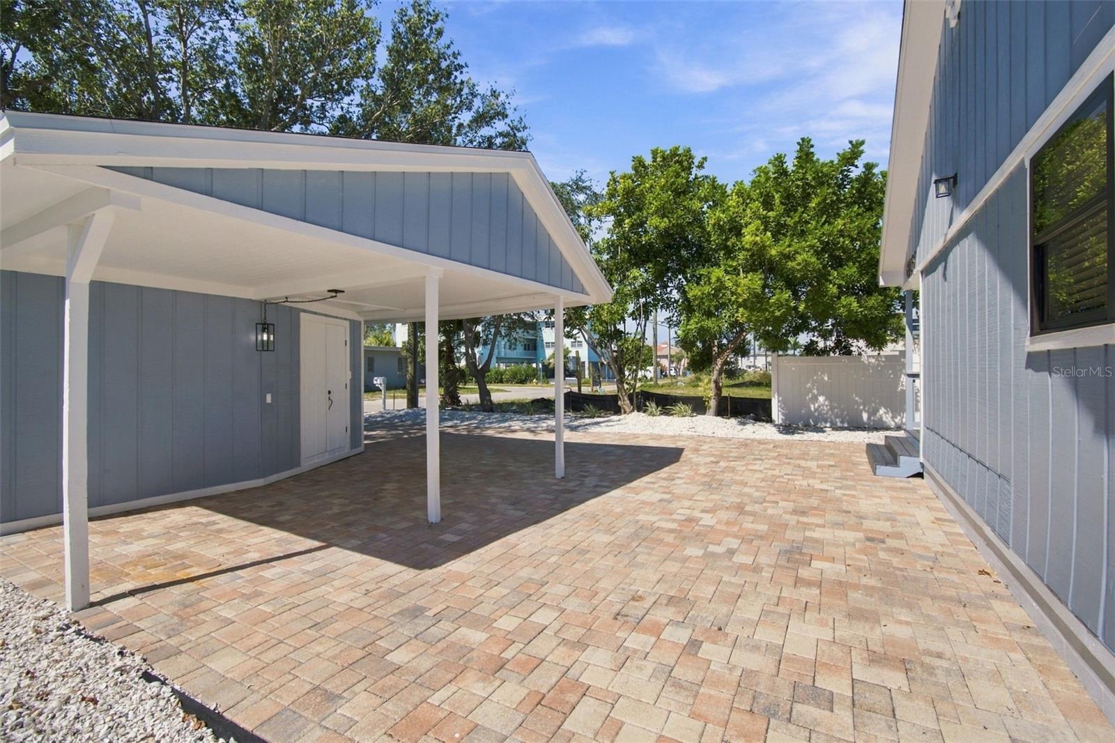 8135 BAYSHORE DRIVE, Treasure Island, FL 33706