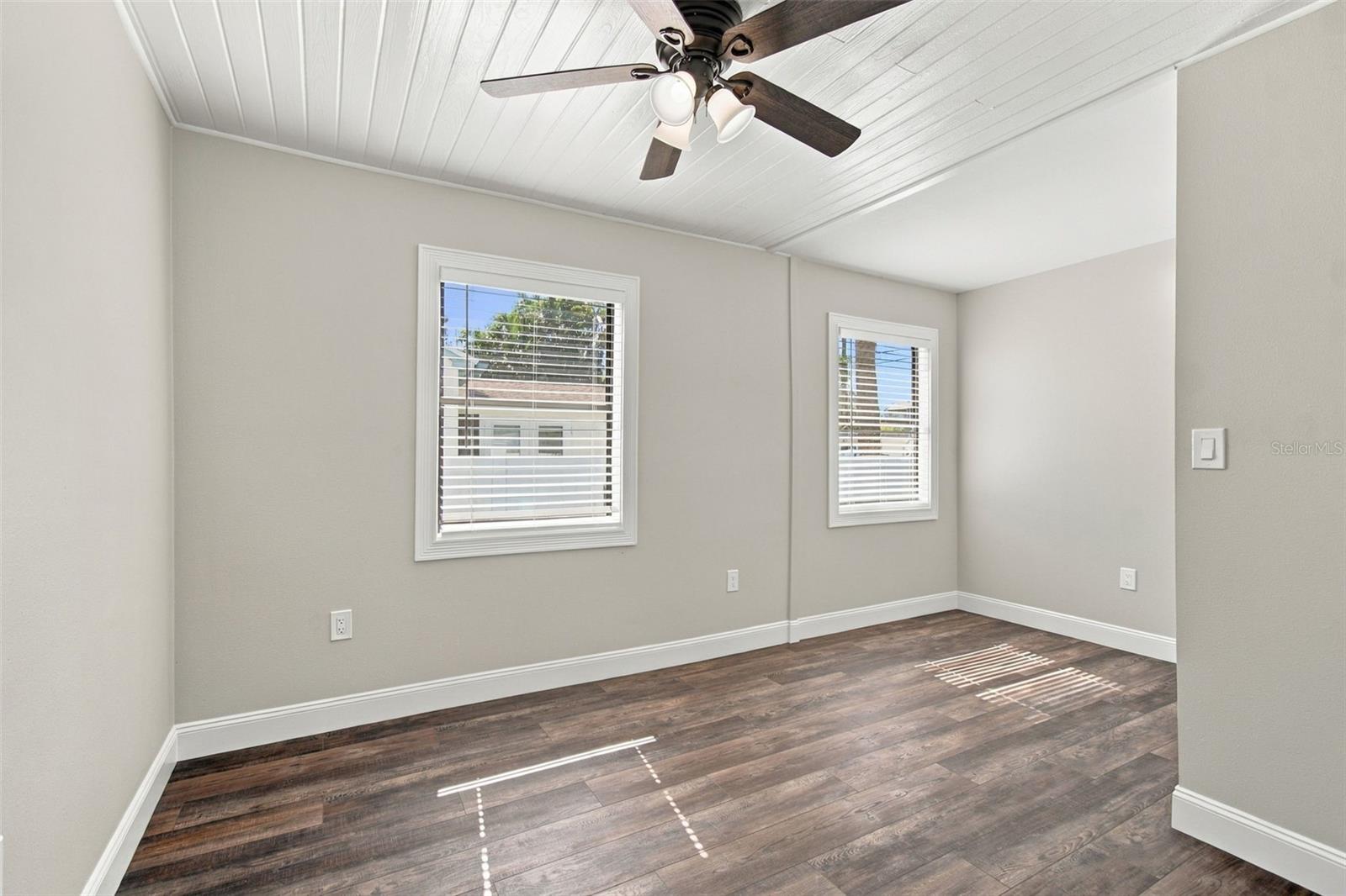 8135 BAYSHORE DRIVE, Treasure Island, FL 33706