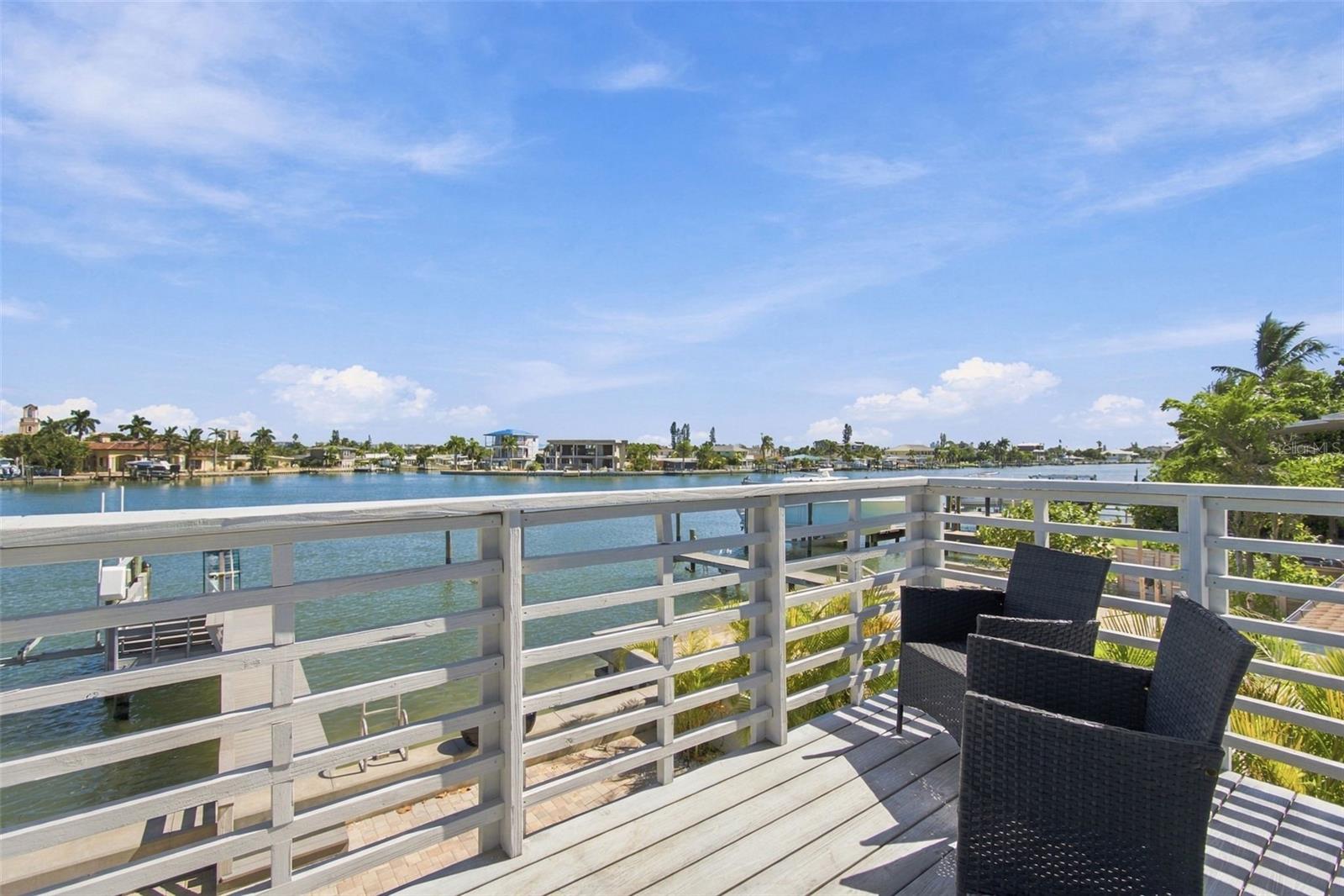 8135 BAYSHORE DRIVE, Treasure Island, FL 33706