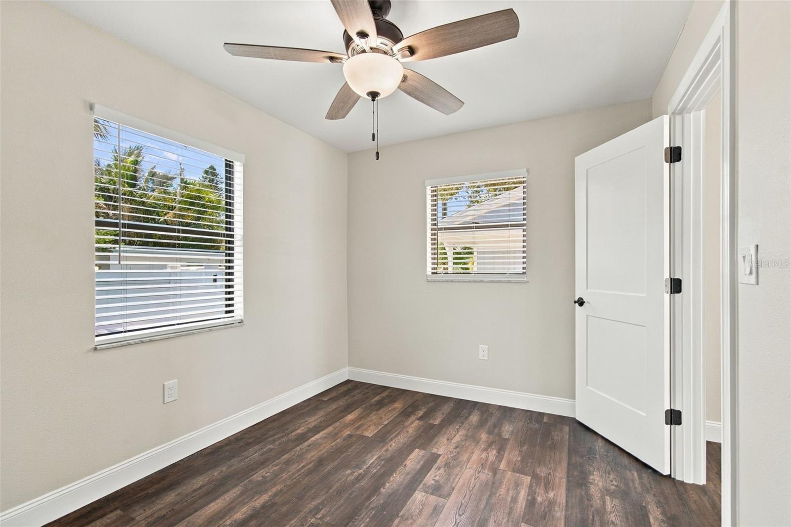 8135 BAYSHORE DRIVE, Treasure Island, FL 33706