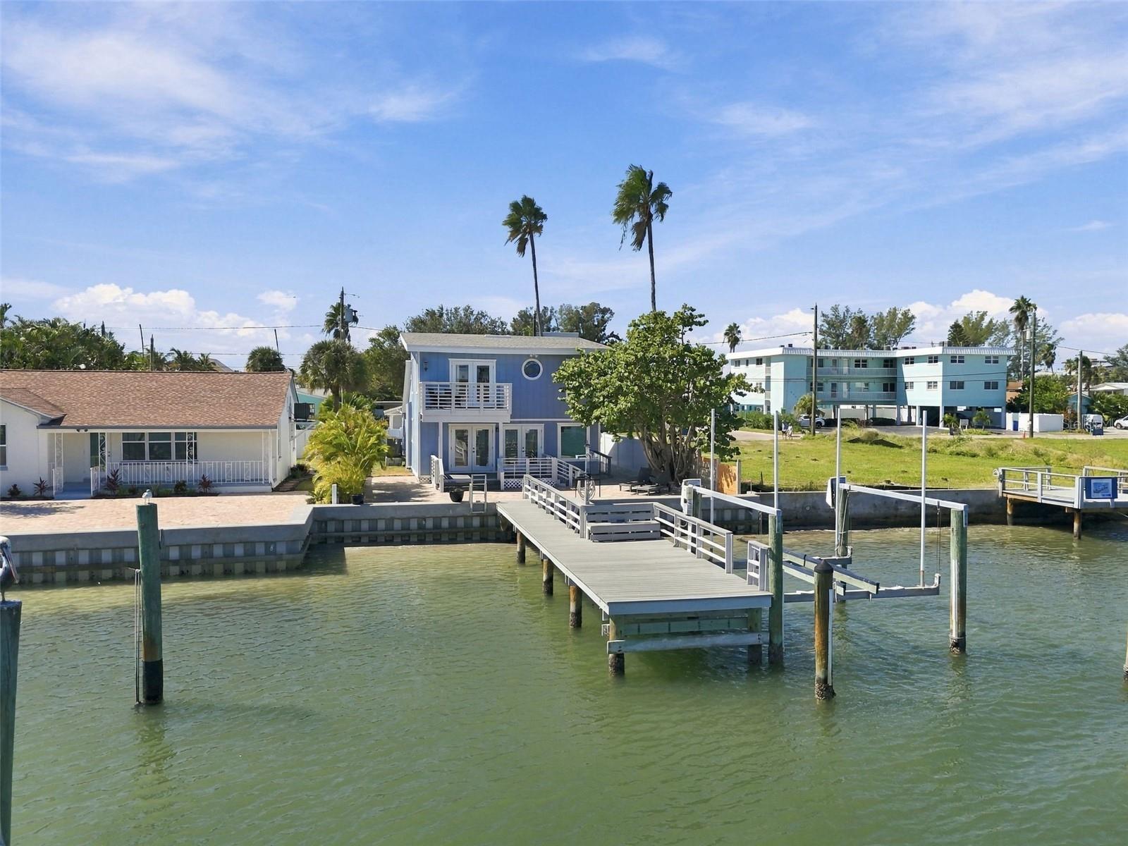8135 BAYSHORE DRIVE, Treasure Island, FL 33706
