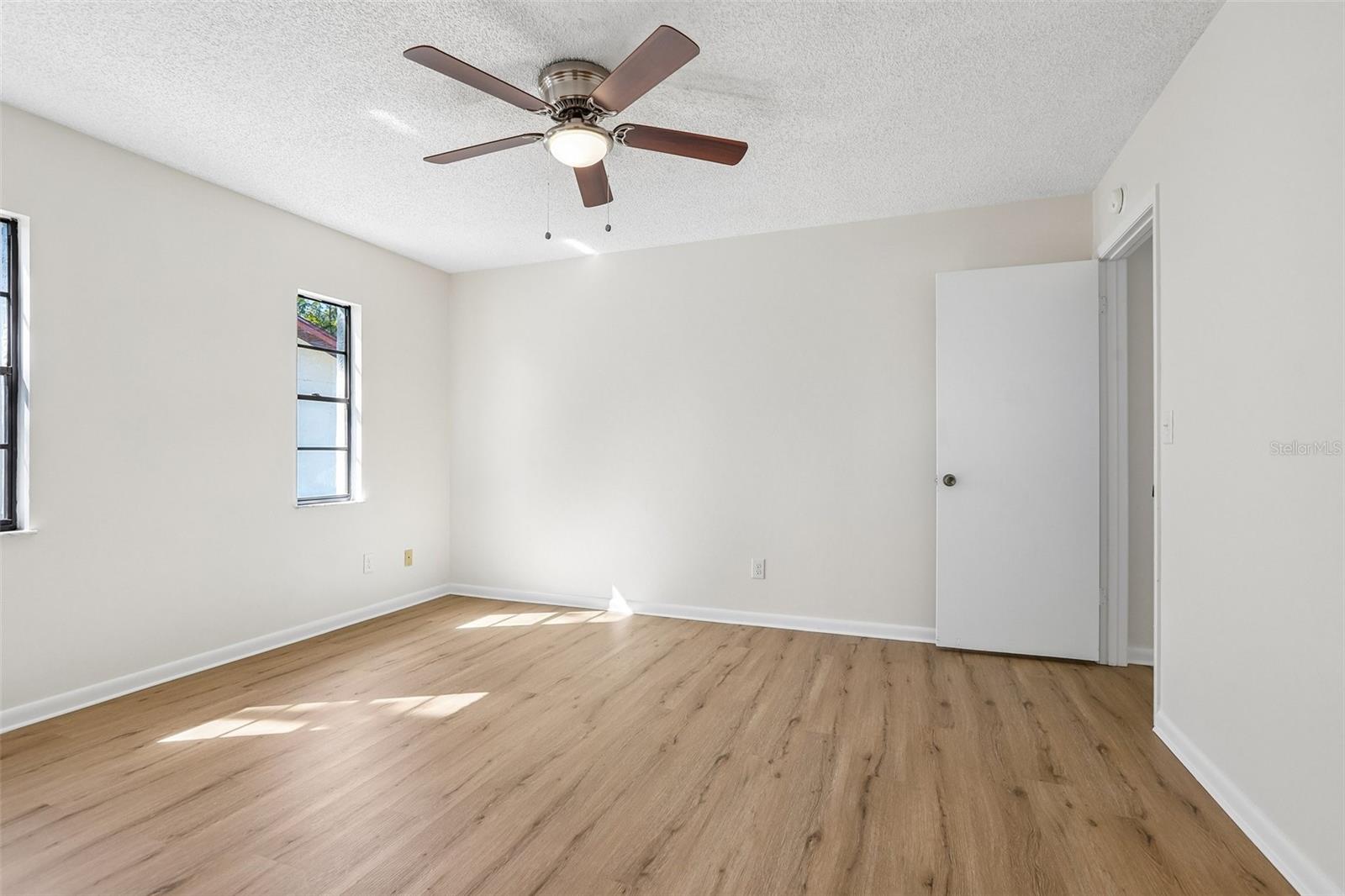 39720 MEADOWOOD LOOP, Zephyrhills, FL 33542