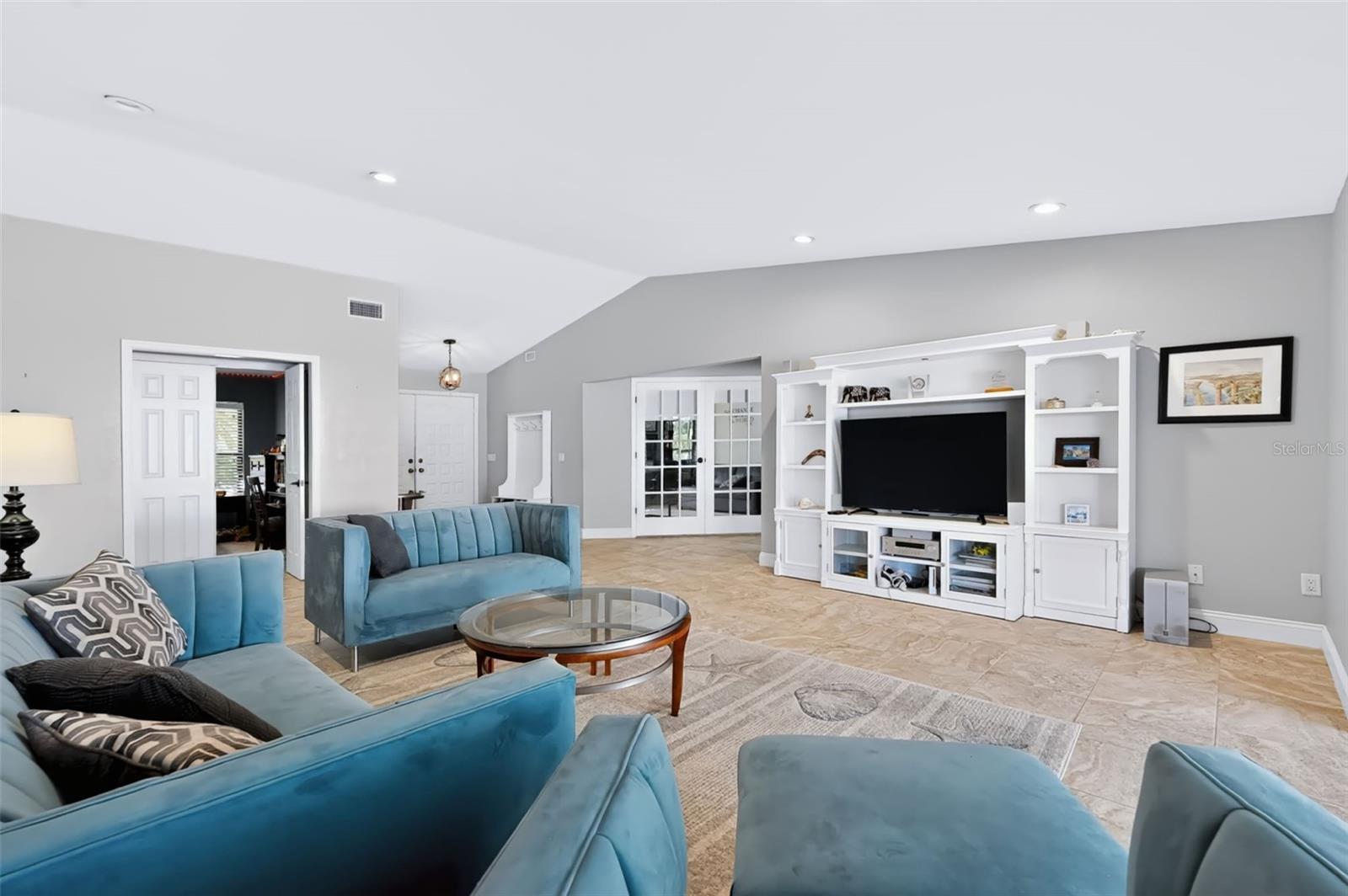 5870 51ST STREET S, St Petersburg, FL 33715