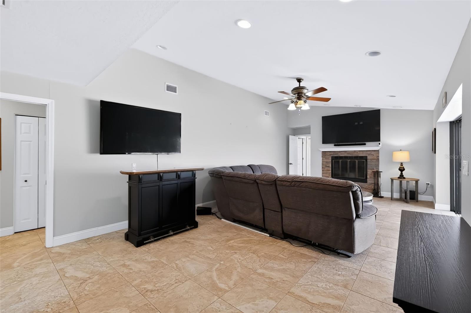 5870 51ST STREET S, St Petersburg, FL 33715