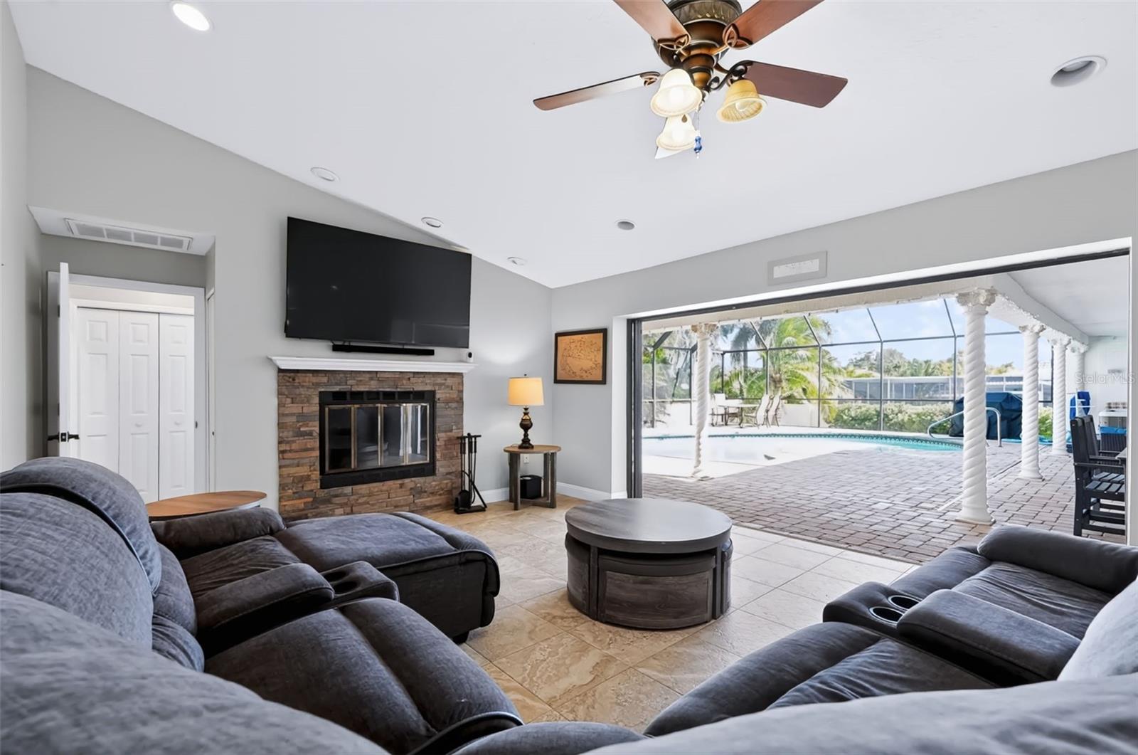 5870 51ST STREET S, St Petersburg, FL 33715