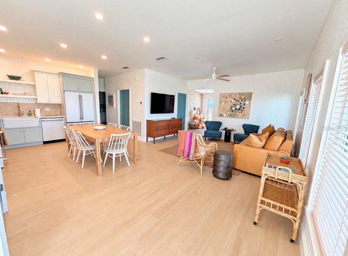 822 GULF BOULEVARD, #1, Indian Rocks Beach, FL 33785