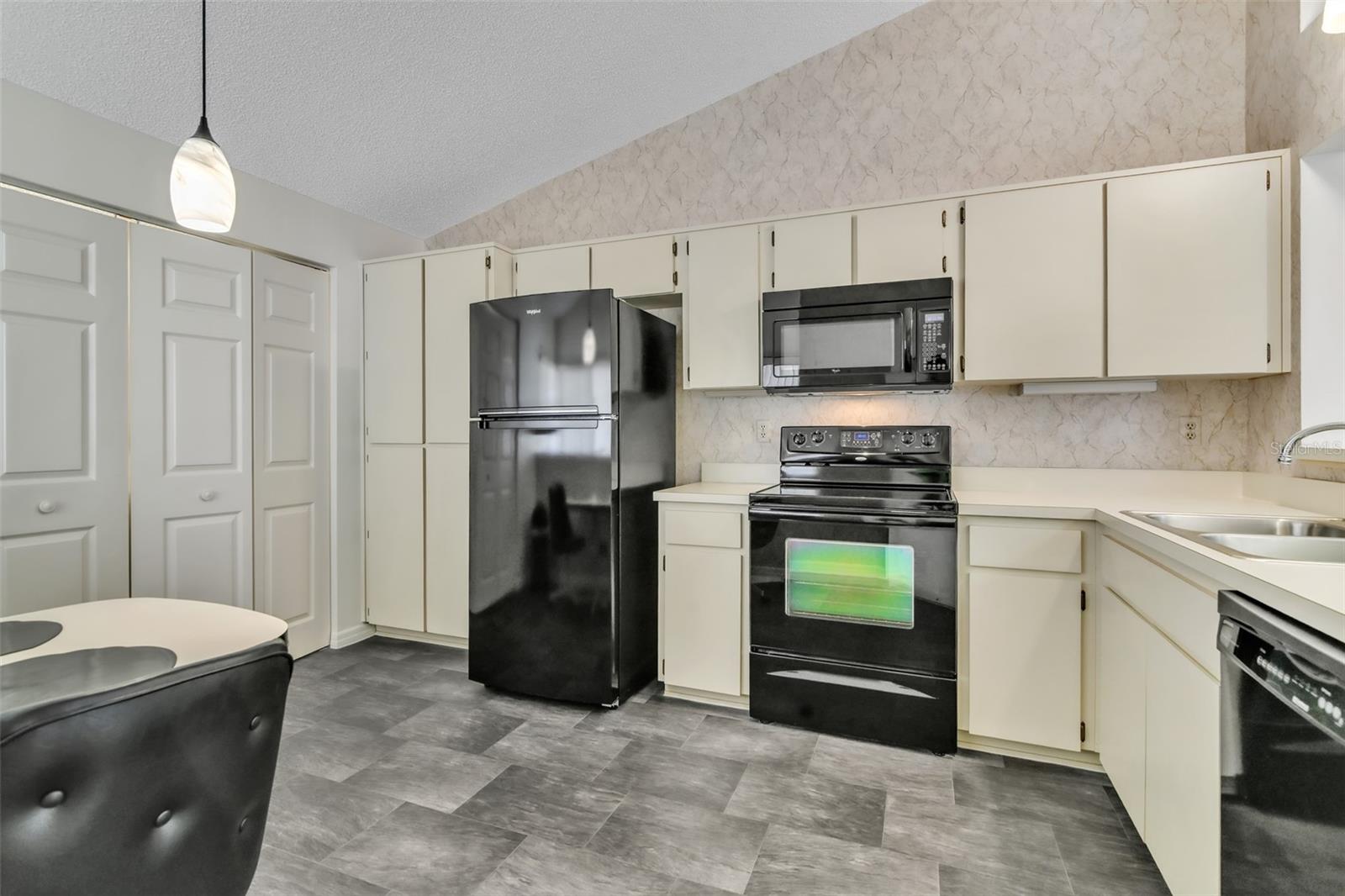 616 FAIRMONT AVENUE, #D, Safety Harbor, FL 34695 616 FAIRMONT AVENUE, #D, Safety Harbor, FL 34695