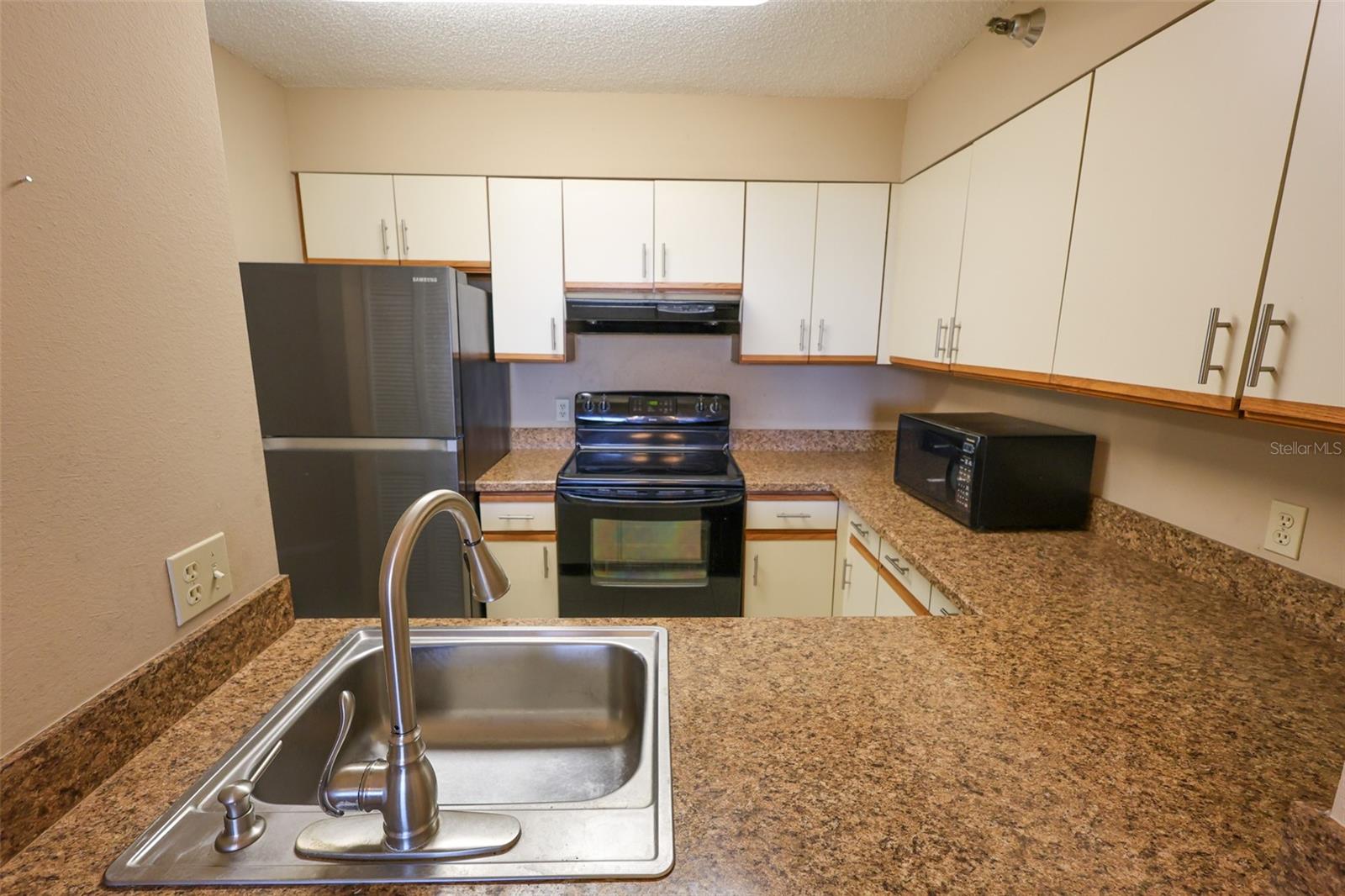 2333 FEATHER SOUND DRIVE, #A409, Clearwater, FL 33762 2333 FEATHER SOUND DRIVE, #A409, Clearwater, FL 33762