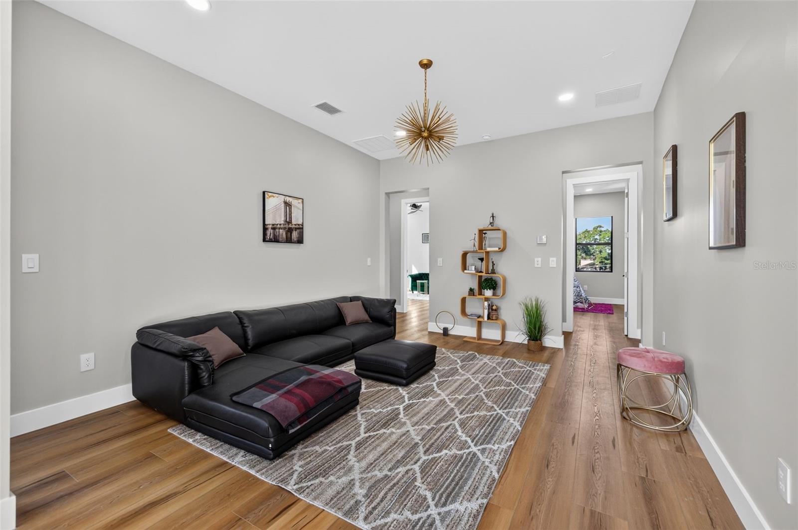 4219 W BAY VIEW AVENUE, Tampa, FL 33611