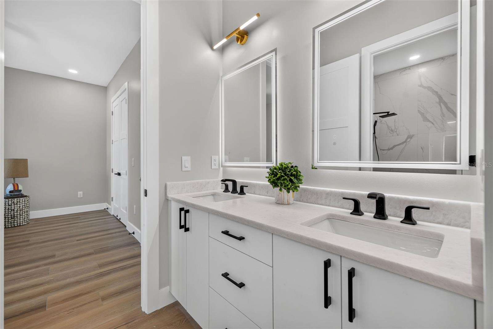 4219 W BAY VIEW AVENUE, Tampa, FL 33611
