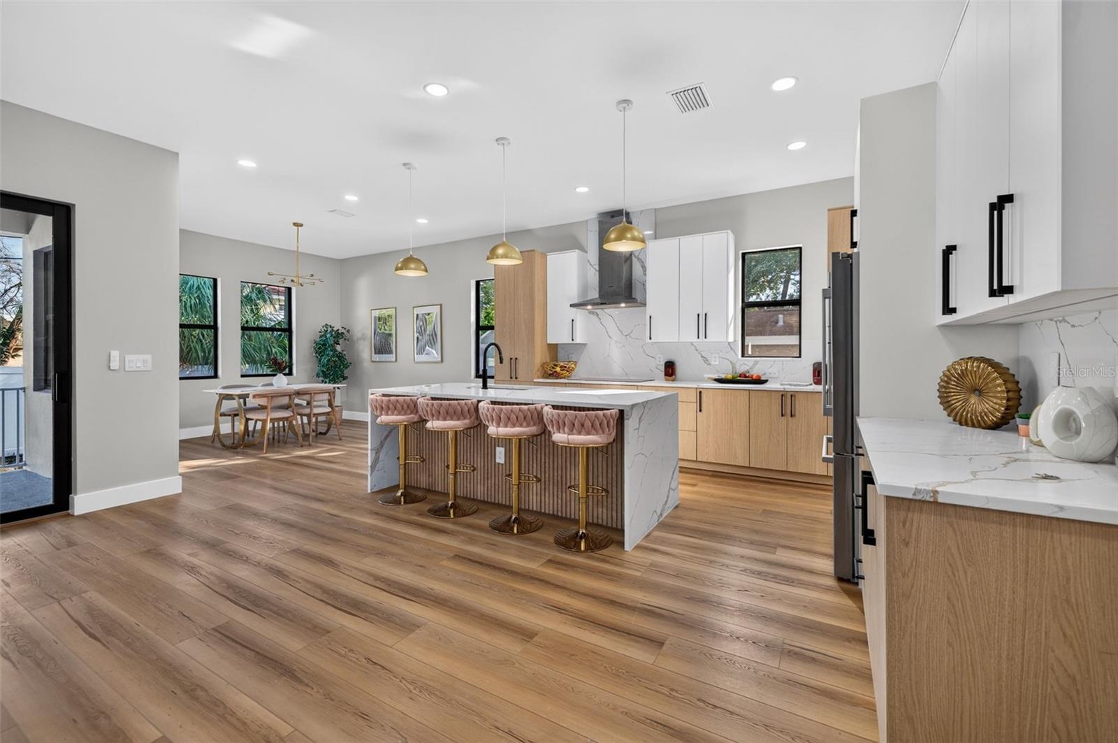 4219 W BAY VIEW AVENUE, Tampa, FL 33611