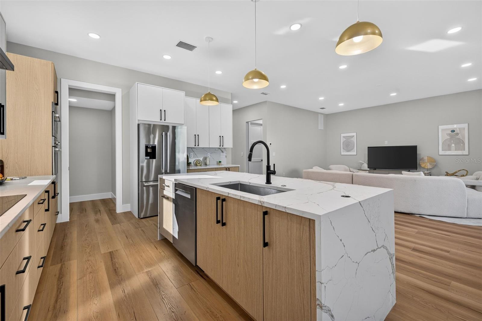 4219 W BAY VIEW AVENUE, Tampa, FL 33611