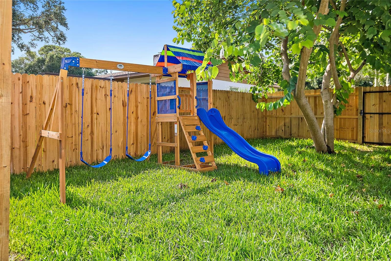 1825 KENDALL DRIVE, Clearwater, FL 33764