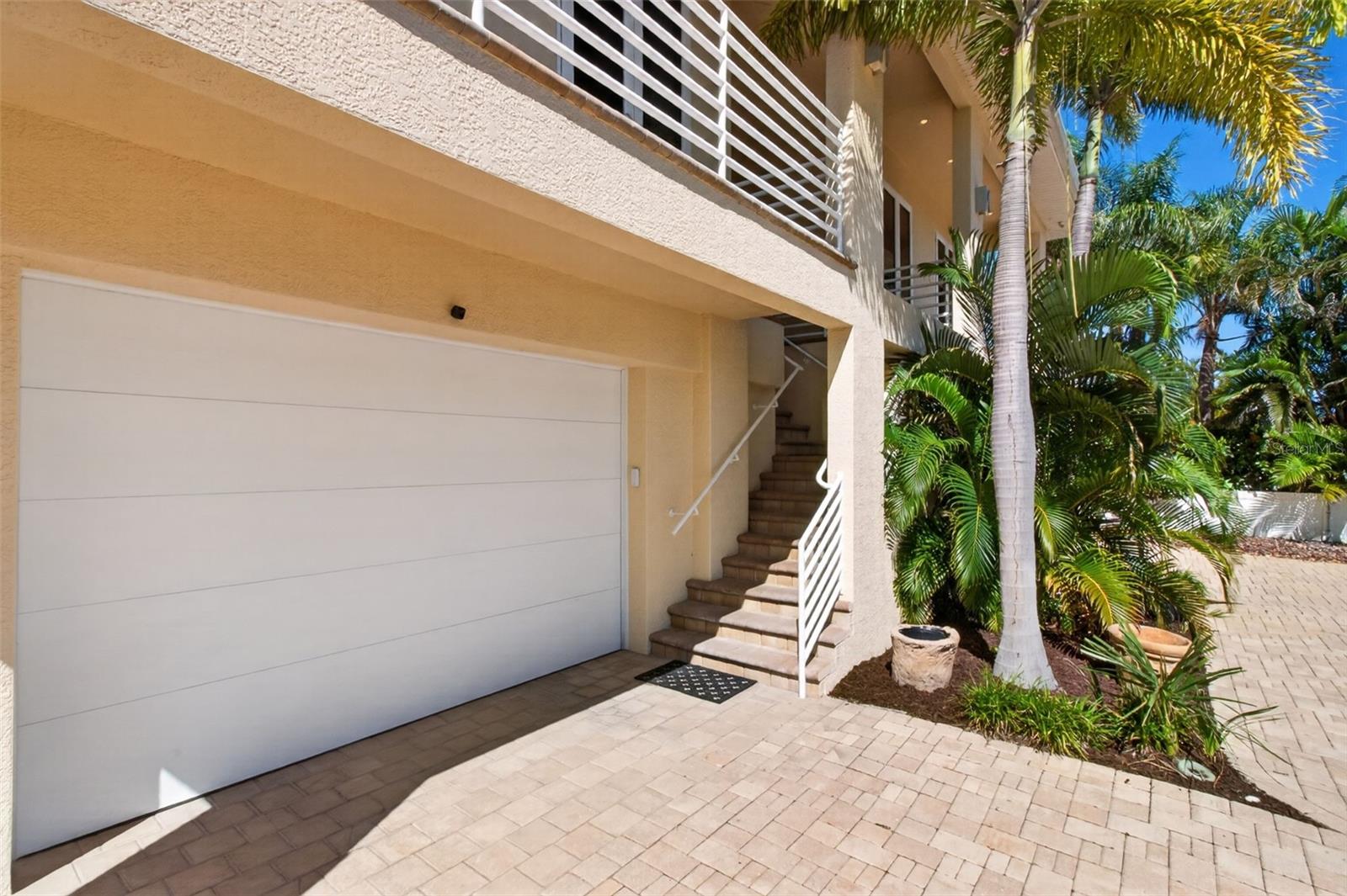 532 JOHNS PASS AVENUE, Madeira Beach, FL 33708