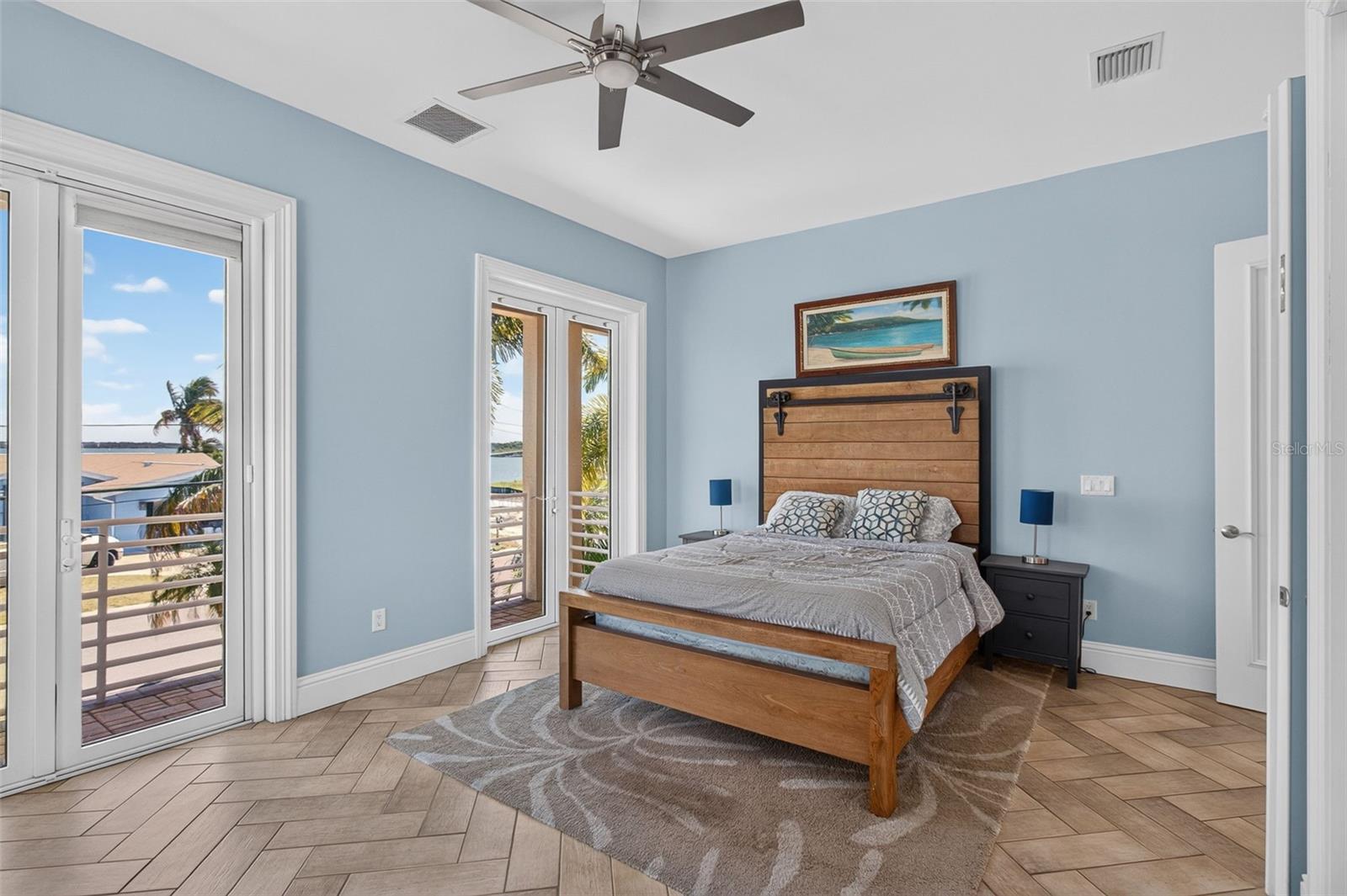 532 JOHNS PASS AVENUE, Madeira Beach, FL 33708