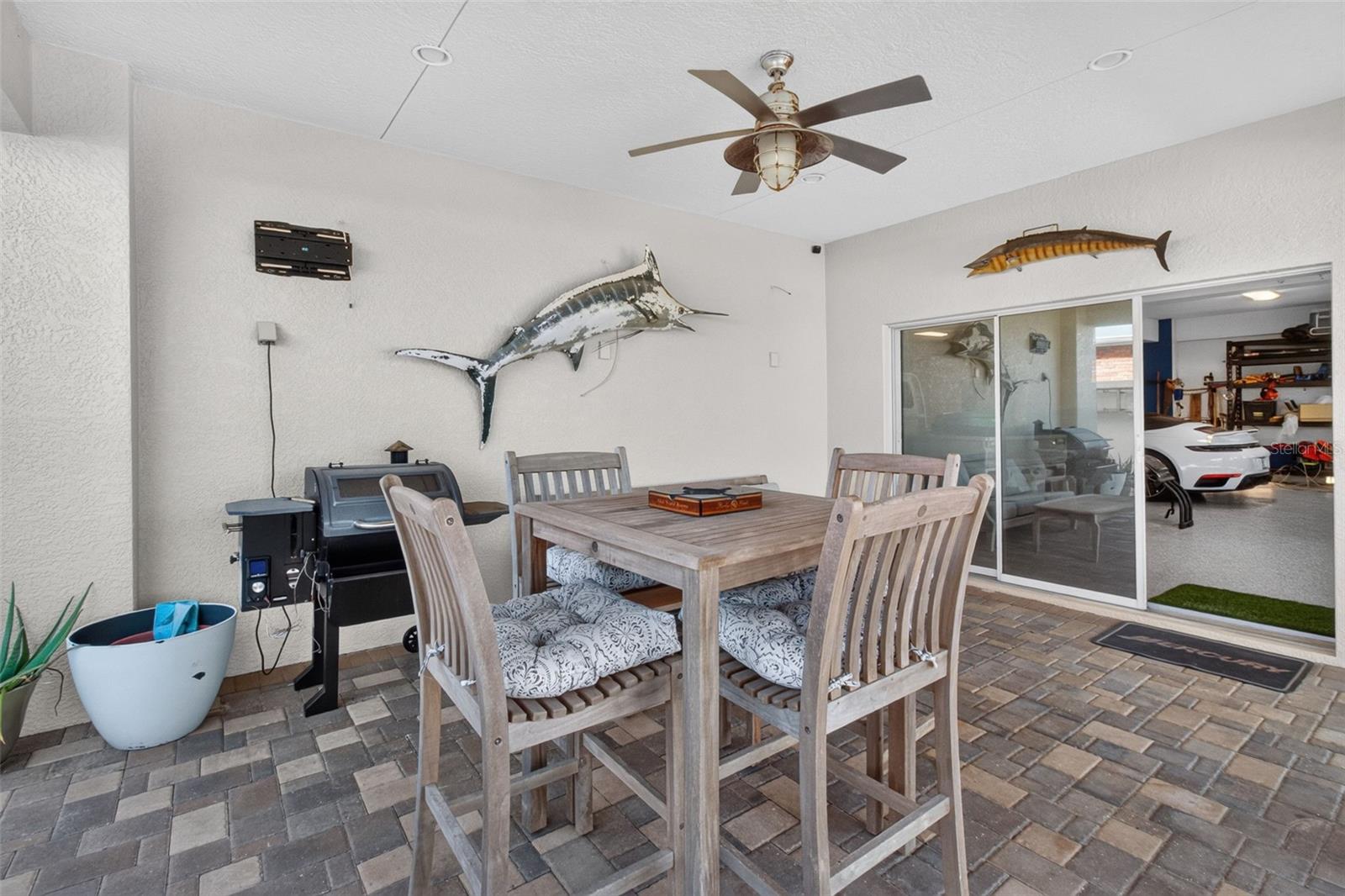 532 JOHNS PASS AVENUE, Madeira Beach, FL 33708