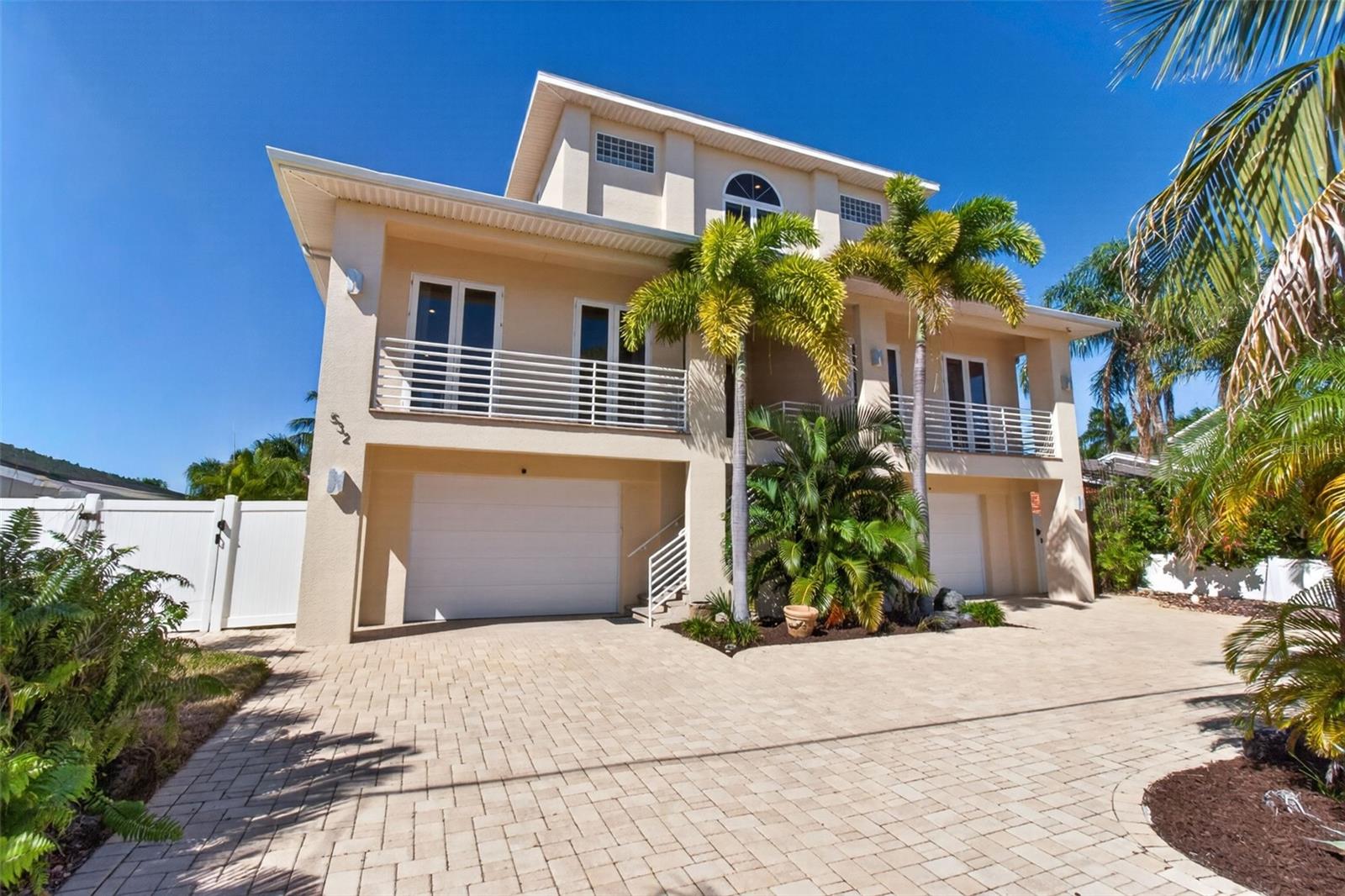 532 JOHNS PASS AVENUE, Madeira Beach, FL 33708